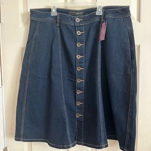 NWT Lane Bryant stretch blue denim skirt size 20, 20" waist
